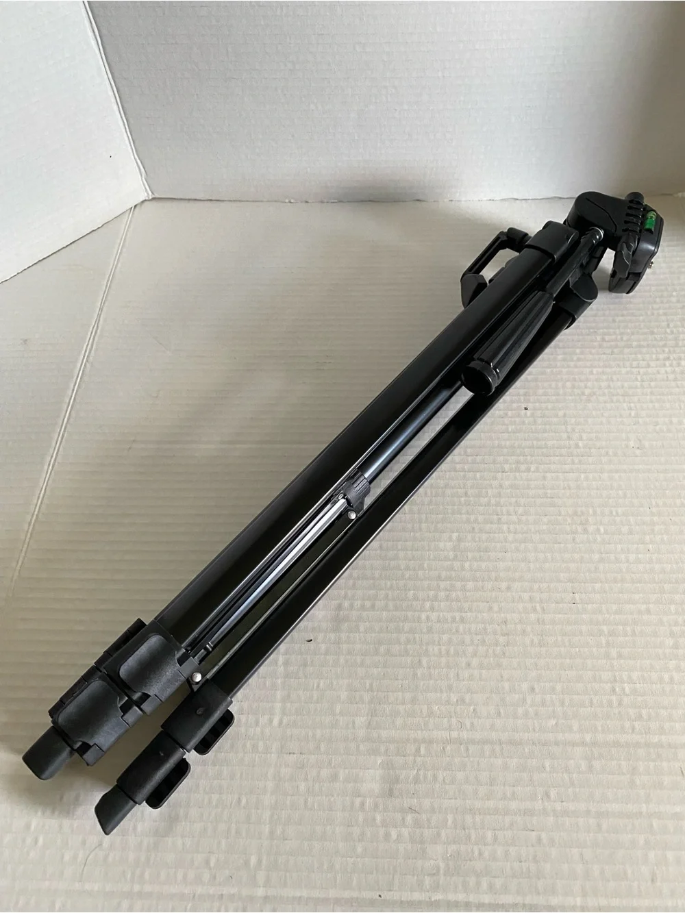 Focus Adjustable Camera Tripod w/ Pan Tilt Head & Quick Release Mount
